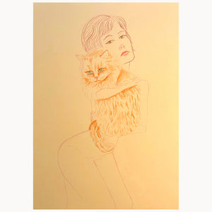 "Baby von Alexandra Feusi, Farbstiftzeichnung in Orange, Frau hält Katze im Arm, 30x42 cm"